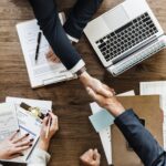 Negocjacje bez planu? To jak granie w ruletkę. Mogą kosztować nawet 60 proc. potencjalnych zysków