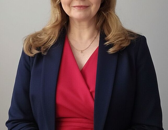 Perfekcjonizm, chaos, poczucie winy. Tak objawia się ADHD u dorosłych kobiet.