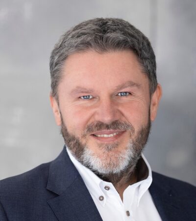 To my stworzyliśmy generację Z. Dlaczego nadmierna opiekuńczość to przemoc?