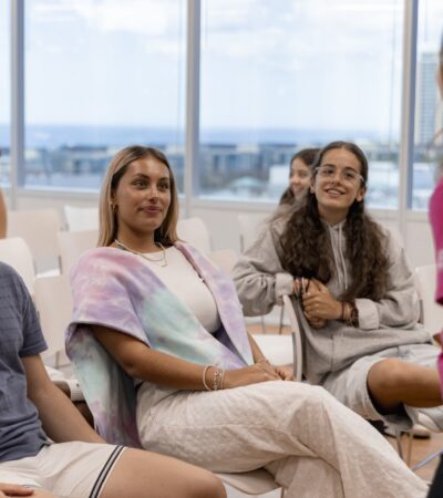 Angielski w Polsce. Raport EF pokazuje, kto radzi sobie najlepiej, a kto wciąż nadrabia