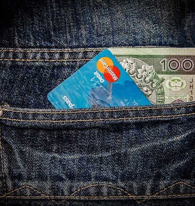 nie-zarabiamy-by-zyc-zyjemy-by-wydawac-dlaczego-tak-trudno-oszczedzac