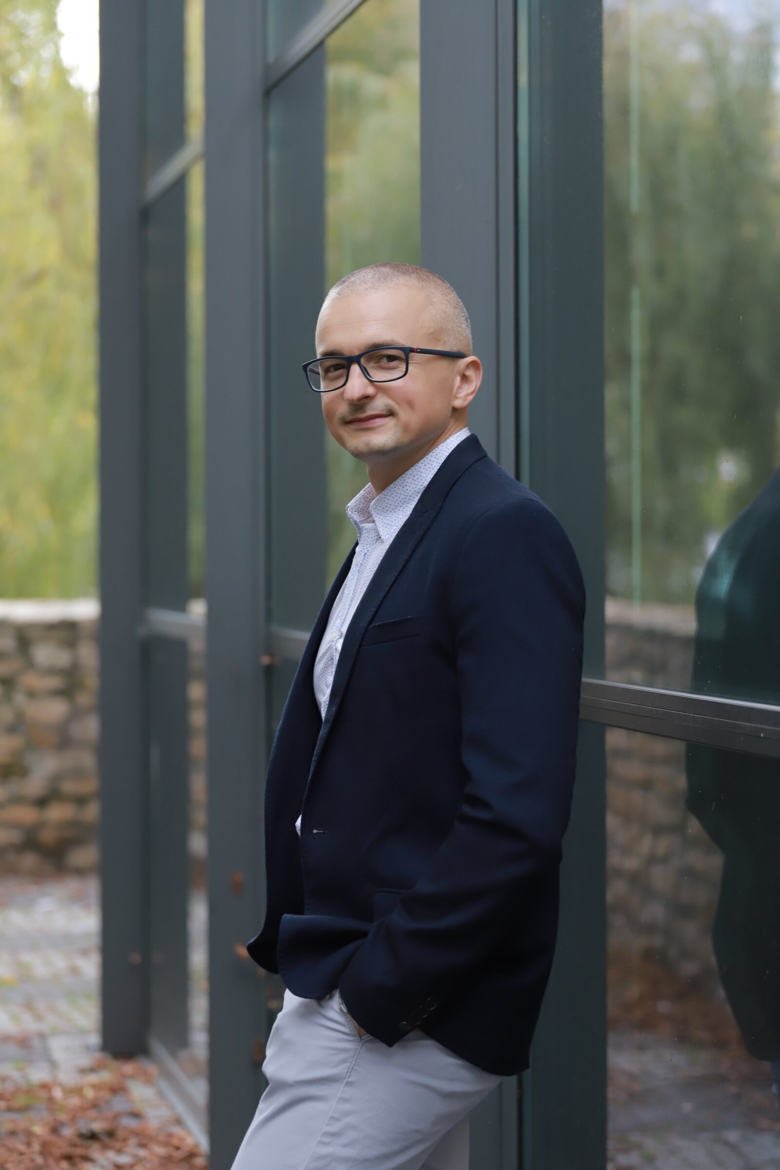 Smartfon w dłoni i… pogłębiające się kryzysy. Co dorośli przestali zauważać u dzieci?