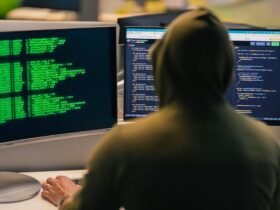 https://webgazeta.pl/falszywy-glos-prawdziwe-straty-nowa-era-cyberatakow/