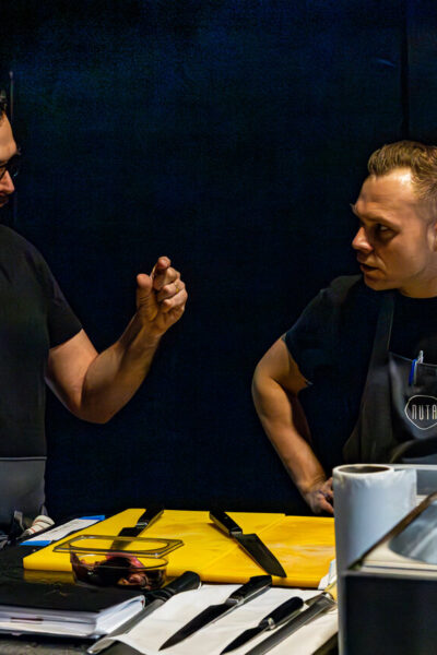 NOWY KONCEPT KULINARNY GWIAZDKOWEGO CHEFA KUCHNI POWSTAJE W STOLICY. CZYM NAS ZASKOCZY ANDREA CAMASTRA?