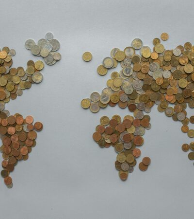 planujemy-wakacje-2026-wiecej-pytan-niz-rok-temu-jak-przygotowac-sie-finansowo-do-podrozy-w-niepewnych-czasach